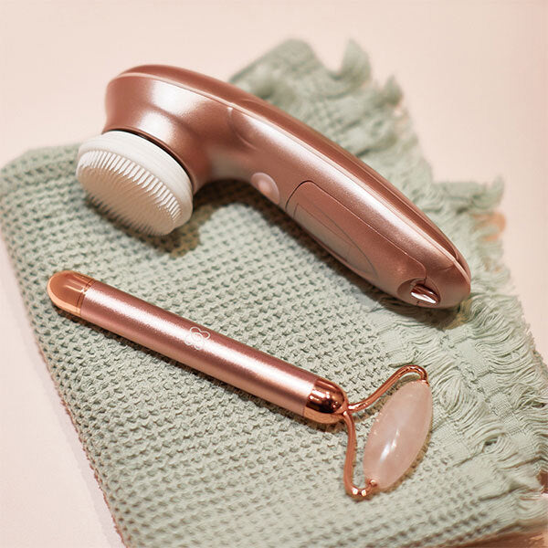 Love My Skin The Complexion Couple Veronique Luxury Collections